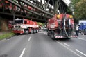 LKW blieb unter Bruecke haengen Koeln Ehrenfeld Innere Kanalstr Hornstr P408